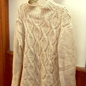 Comfy knit sweater with mock turtleneck H&M SMALL